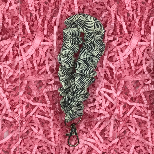 Monochrome scrunched wristlet