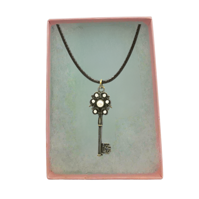 Key leather necklace with matching heart locket
