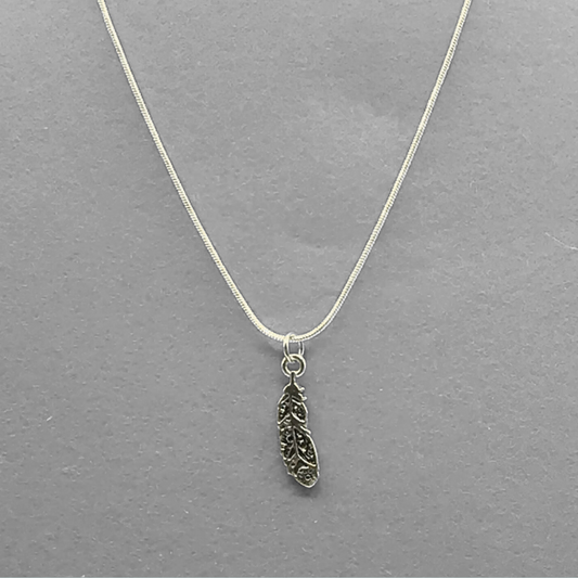 Leaf engraved necklace