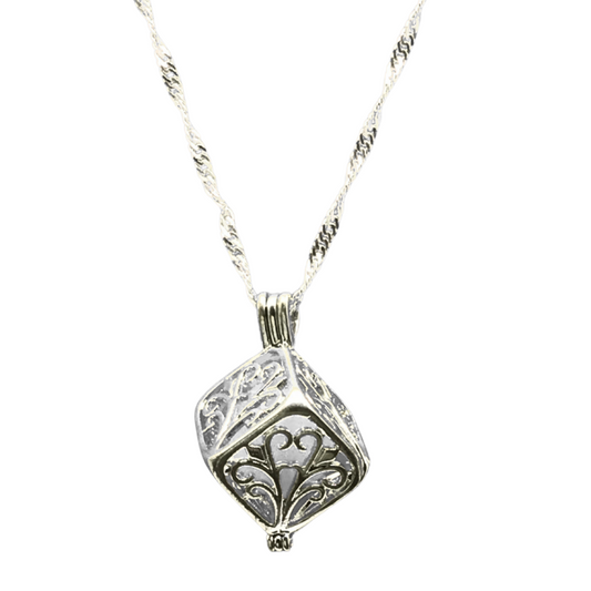 Cubic aromatherapy necklace