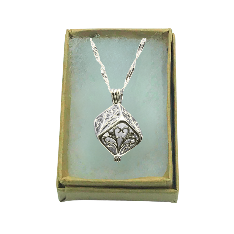 Cubic aromatherapy necklace