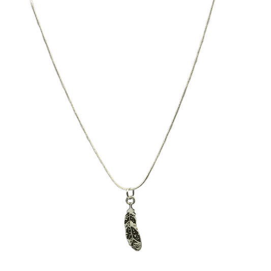 Leaf engraved necklace