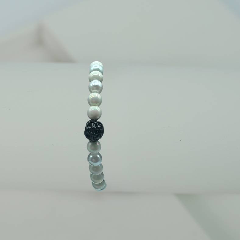Pearl yarn ball bracelet