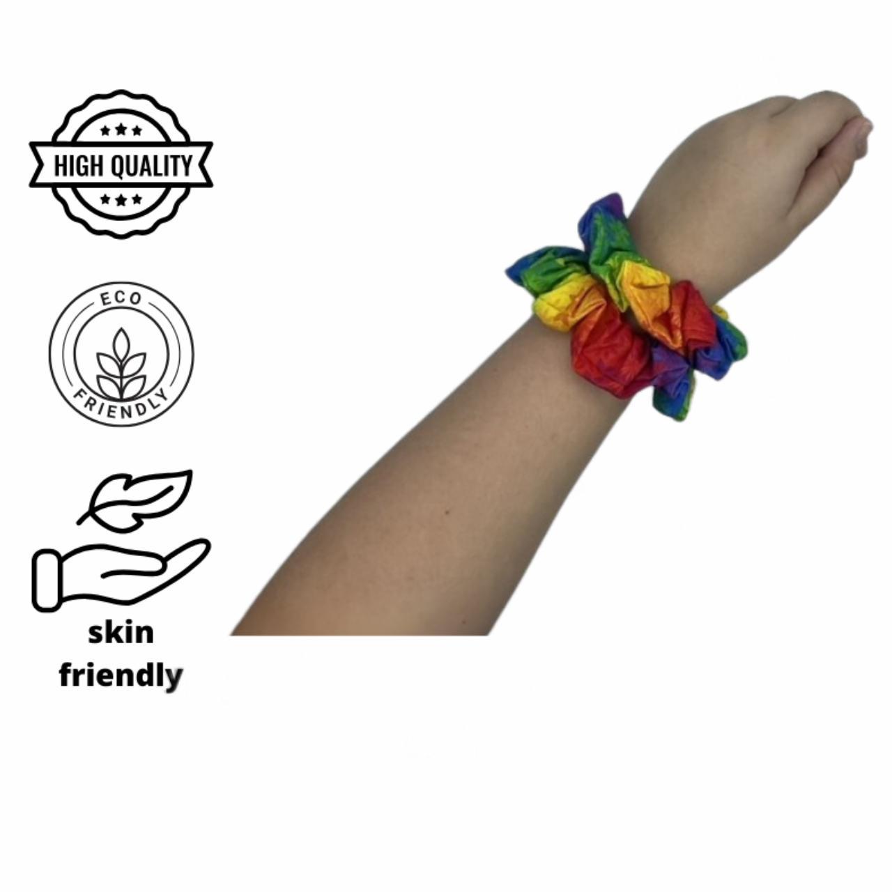 2 pack rainbow scrunchies
